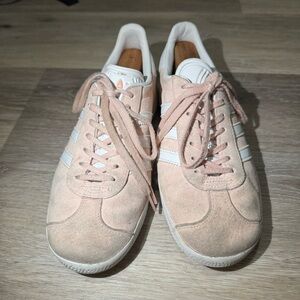 Adidas Vapor Pink & White Gazelle Laced Sneaker Tennis Shoes Women's US Size 6